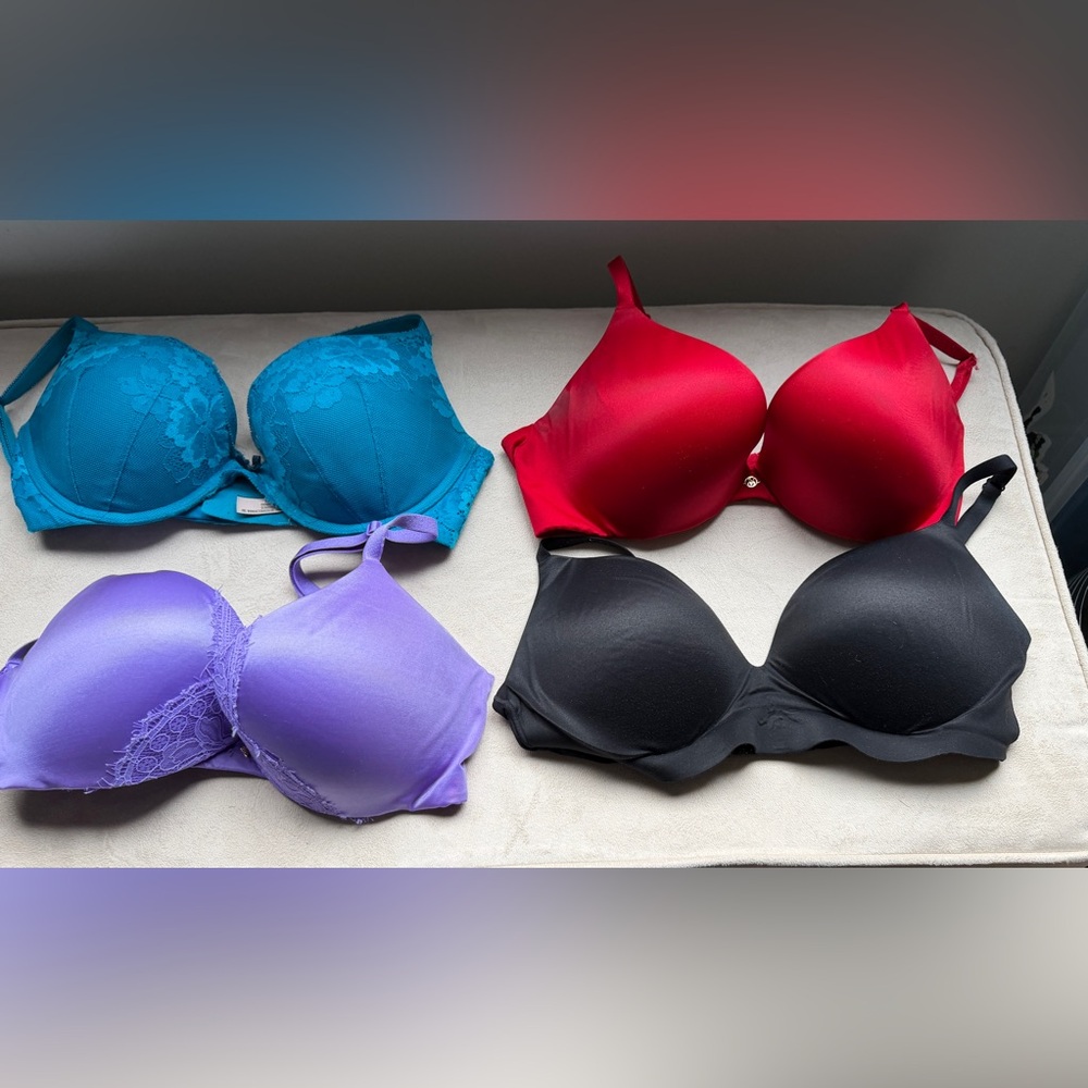 Victoria's Secret “very sexy” & “body by Victoria” push up bras 34D
